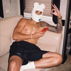 Meet your Posher, Yoliette